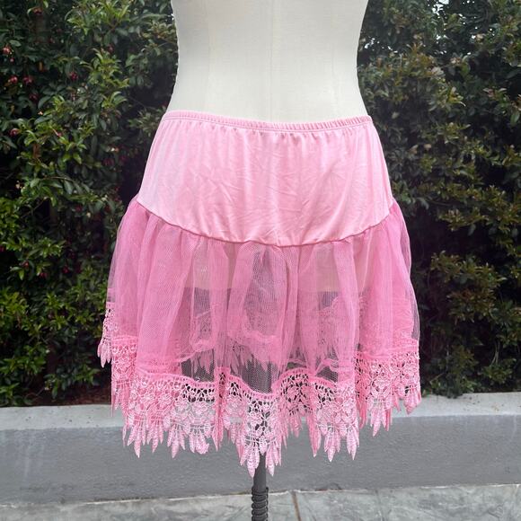 Seven ‘Til Midnight Pink Tear Drop Short Petticoat - Picture 3 of 6